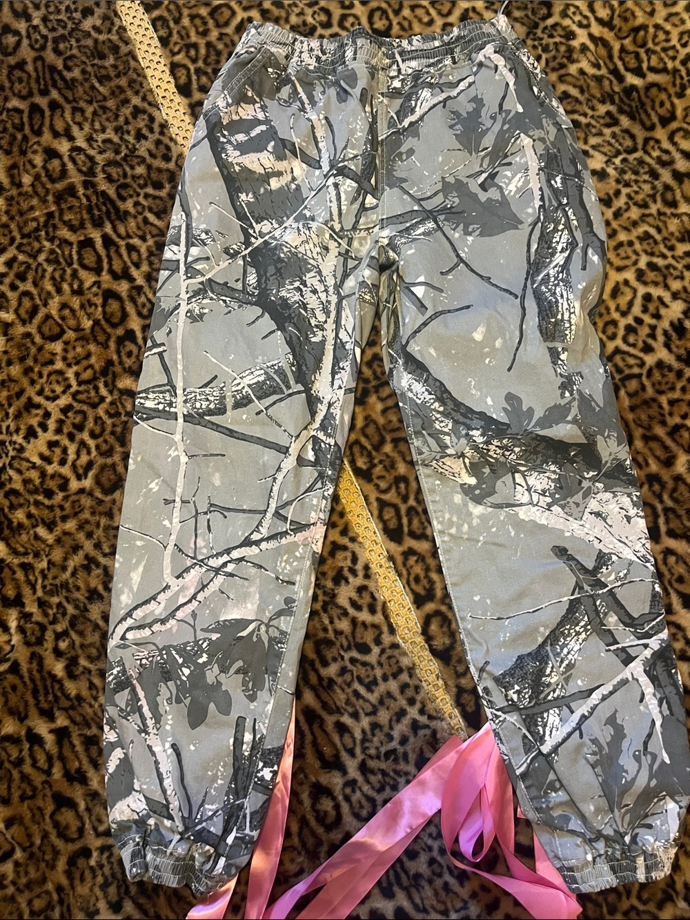 AKIRA Gray Camo Sweatpants with Pink Ribbon Ties
